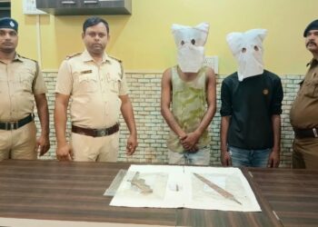 ডাকাতির ছক বানচাল,আগ্নেয় অস্ত্র সহ দুই দুষ্কৃতীকে গ্রেপ্তার করলো হরিপাল থানার পুলিশ।